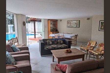 19_photo/94cf00b74d.c696d6dfecea6f1c-ATLAS-075deac9-d3ca-4477-a9ee-aa315872d9af.jpg de casa à venda com 3 quartos, 416m² em Parque Monjolo, Cotia