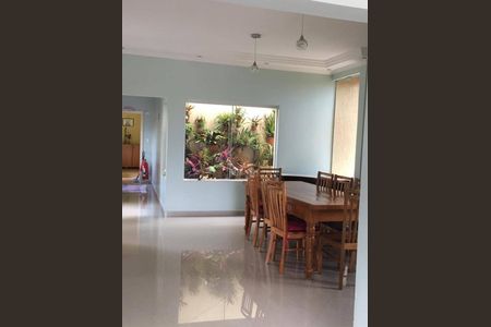 6_photo/94cf00b791.fe96b63aec789ef1-ATLAS-7b9cddde-a8f0-4196-898c-4bf38fc2eb94.jpg de casa à venda com 3 quartos, 478m² em Parque Monjolo, Cotia