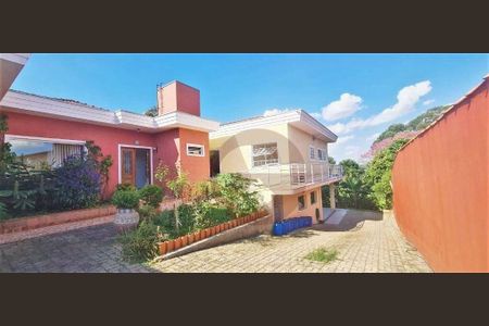43_photo/94cf00b791.fe96b63aec789ef1-ATLAS-a707db79-d69f-4df4-b029-1a02f771ba2a.jpg de casa à venda com 5 quartos, 445m² em Parque Monjolo, Cotia