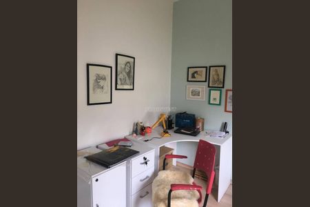 6_photo/94cf00b791.fe96b63aec789ef1-ATLAS-e2d2c5db-13a5-4884-8ea8-4b2e01aa7db6.jpg de casa à venda com 3 quartos, 478m² em Parque Monjolo, Cotia