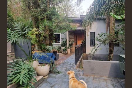 4_photo/94cf00b79f.e7056842b54bb805-ATLAS-1f38ffe5-ec2f-4922-ac76-65edceda9ef3.jpg de casa à venda com 3 quartos, 277m² em Lajeado, Cotia