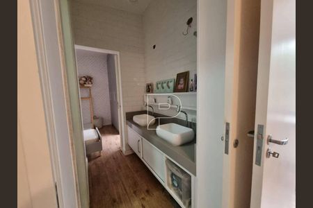 1_photo/94cf00b79f.f2b26d8b21718a25-ATLAS-522f3f97-b81e-4f4c-a3b6-fb7d7bb0736f.jpg de casa à venda com 3 quartos, 277m² em Lajeado, Cotia