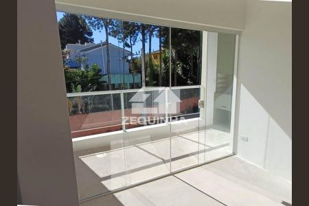 12_photo/94cf00b933.ceff8192393c33de-ATLAS-54d8b2a9-9f49-4310-abb4-cbe74e52b126.jpg de casa à venda com 2 quartos, 54m² em Jardim Pioneira, Cotia