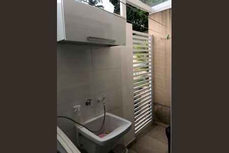 2_photo/94cf00b95d.29152d4f95012d72-ATLAS-0e91ba00-e5e4-4bf8-828f-429e6f28d0f2.jpg de casa à venda com 2 quartos, 90m² em Jardim Pioneira, Cotia