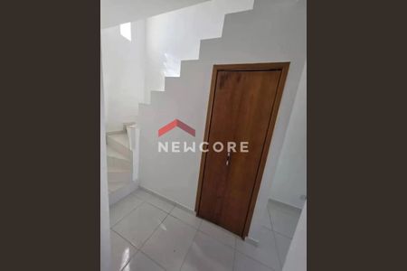 8_photo/94cf00bc65.adbb37f92a381176-ATLAS-faf85e8c-8935-4f70-b96a-7ffb7c1ab0b7.jpg de casa de condomínio à venda com 2 quartos, 60m² em Jardim Pioneira, Cotia