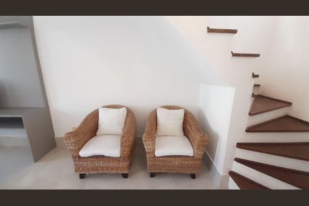 4_photo/94cf00bc9b.66fcc92b62920e23-ATLAS-570c01f7-0b5b-467b-bc26-e099f7bc0cba.jpg de casa de condomínio à venda com 2 quartos, 80m² em Jardim Pioneira, Cotia