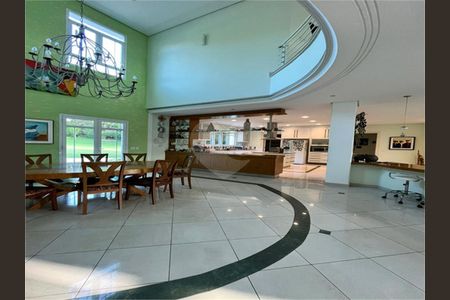 4_photo/94cf00bd1b.ab293f222e583704-ATLAS-beadb1eb-53d4-4322-ace2-c5cfef169f5c.jpg de casa à venda com 5 quartos, 785m² em Jardim Pioneira, Cotia