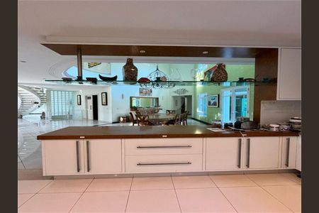 12_photo/94cf00bd1b.ab293f222e583704-ATLAS-c3e4811d-9f82-4327-87a5-67e5d3df45ee.jpg de casa à venda com 5 quartos, 785m² em Jardim Pioneira, Cotia
