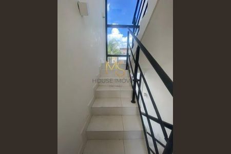 5_photo/94cf00bdc3.0e1f33f2a4c43e35-ATLAS-2e78d30b-ff79-46e5-959e-18f913e18c68.jpg de casa para alugar com 3 quartos, 150m² em Parque Rincao, Cotia