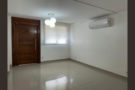 5_photo/94cf00bdc3.0e1f33f2a4c43e35-ATLAS-50cf51d5-dca5-4608-9906-1fc2f5501267.jpg de casa para alugar com 3 quartos, 174m² em Parque Rincao, Cotia