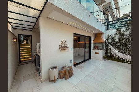 17_photo/94cf00bdc3.0e1f33f2a4c43e35-ATLAS-64be49f8-02d2-4e8c-ab88-d0d30b190d19.jpg de casa à venda com 3 quartos, 152m² em Parque Rincao, Cotia