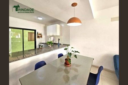 6_photo/94cf00bdc3.e65e8d9459a092d0-ATLAS-f46af8c1-2a75-4f7f-94de-709e4a286db2.jpg de casa à venda com 3 quartos, 150m² em Parque Rincao, Cotia