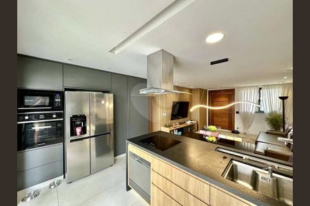 8_photo/94cf00bded.9b858b56d7bd4684-ATLAS-38c8c59e-40ee-45db-adf9-c33e46ce3dce.jpg de casa à venda com 4 quartos, 180m² em Parque Rincao, Cotia