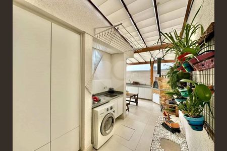 12_photo/94cf00bded.9b858b56d7bd4684-ATLAS-4f813e0a-e098-4a8e-84c7-a4df811ea566.jpg de casa à venda com 4 quartos, 180m² em Parque Rincao, Cotia