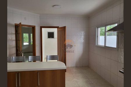 8_photo/94cf00be2d.51e9d72e285c0521-ATLAS-032f3603-2db2-49dc-88cb-3bed5f77e77e.jpg de casa à venda com 4 quartos, 260m² em São Paulo II, Cotia