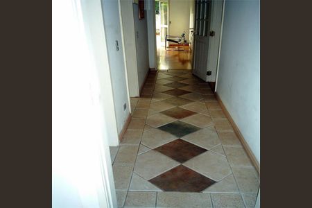 2_photo/94cf00be33.b635c4896326fc59-ATLAS-586b010f-324e-4287-9611-e37dd895c8e6.jpg de casa de condomínio à venda com 3 quartos, 170m² em Jardim Sao Paulo II, Cotia