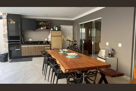 7_photo/94cf00be37.23351eba74f1df34-ATLAS-ca1db4d4-5136-4c8d-a3e2-ecf92da74ec5.jpg de casa à venda com 4 quartos, 320m² em São Paulo II, Cotia