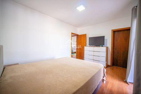 10_photo/94cf00be4b.ceff8192393c33de-ATLAS-612d865e-8726-4577-990d-6ac79b6f143d.jpg de casa à venda com 5 quartos, 269m² em São Paulo II, Cotia