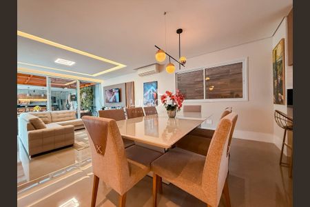 5_photo/94cf00be4b.ceff8192393c33de-ATLAS-73419666-8c09-4c43-9f5c-41bccfc222a1.jpg de casa à venda com 3 quartos, 225m² em São Paulo II, Cotia