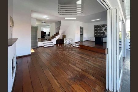 3_photo/94cf00be4b.ceff8192393c33de-ATLAS-afaaf8c3-ace9-4ca8-a498-0fafa8a4ff19.jpg de casa para alugar com 5 quartos, 285m² em São Paulo II, Cotia