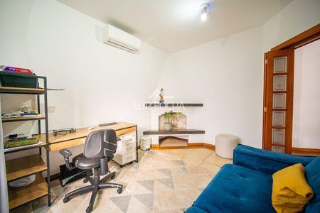 2_photo/94cf00be4b.ceff8192393c33de-ATLAS-b50dcb14-7ac0-4fb8-8ac4-29f5ceb332bb.jpg de casa à venda com 5 quartos, 269m² em São Paulo II, Cotia