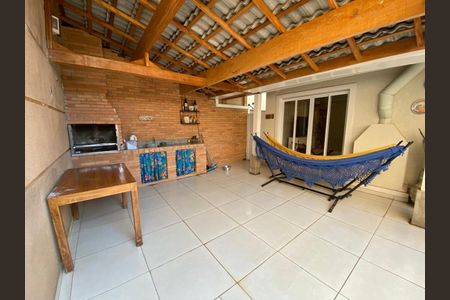 9_photo/94cf00be8f.7f66e2b9be993776-ATLAS-9d65337c-bae6-4818-8c99-8abf398fa6ab.jpg de casa de condomínio à venda com 4 quartos, 230m² em Jardim Maria Tereza, Cotia