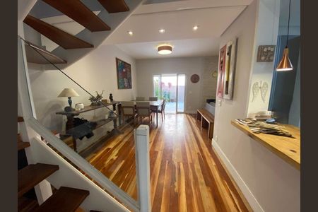 3_photo/94cf00be8f.7f66e2b9be993776-ATLAS-aae35fdf-ce0f-4811-9162-2f601e9db1aa.jpg de casa de condomínio à venda com 4 quartos, 230m² em Jardim Maria Tereza, Cotia