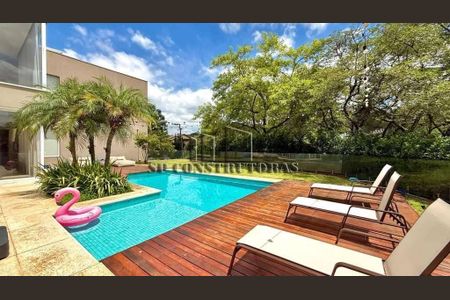 7_photo/94cf00bf3b.d36f6c2e7f338929-ATLAS-30bbbdde-b5b3-4f27-8372-d9ce220c2b93.jpg de casa à venda com 4 quartos, 402m² em Caucaia do Alto, Cotia