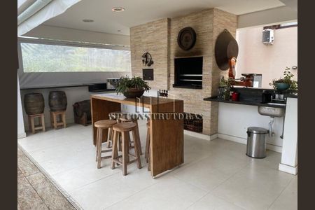 14_photo/94cf00bf3b.d36f6c2e7f338929-ATLAS-7f2baa07-b868-411a-9dba-aef8256fc72b.jpg de casa à venda com 4 quartos, 550m² em Caucaia do Alto, Cotia