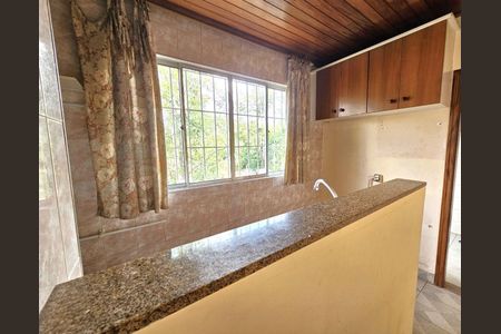 6_photo/94cf00c027.59abdc00308a7dc6-ATLAS-1c8ca2c9-1f2d-42d1-9f1d-2c171f53a24f.jpg de casa de condomínio à venda com 2 quartos, 200m² em Vila de Sao Fernando, Cotia