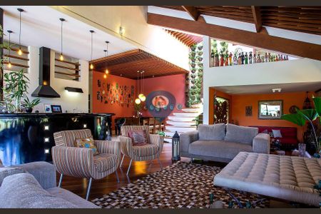 10_photo/94cf00c04f.49e5f4e107e90c19-ATLAS-40e9c8c2-da4b-4ef5-8a0e-6411a60e017d.jpg de casa à venda com 6 quartos, 724m² em Caiapia, Cotia