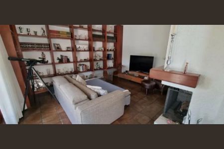 5_photo/94cf00c1ad.ceff8192393c33de-ATLAS-8c5e5cf7-5bd3-4434-b5e7-4834b005b5a8.jpg de casa à venda com 3 quartos, 1050m² em Vila de Sao Fernando, Cotia