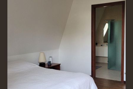 5_photo/94cf00c1c9.e17343cf5b702f60-ATLAS-dec736d5-31da-45ae-ab9e-5b059bd527ef.jpg de casa à venda com 3 quartos, 421m² em Vila de Sao Fernando, Cotia