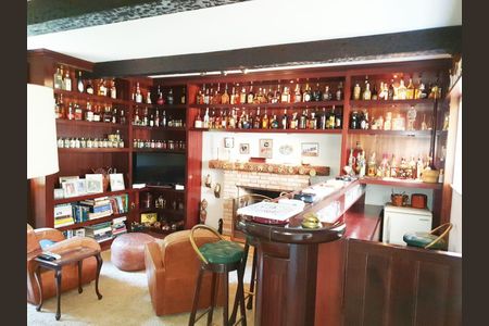 8_photo/94cf00c1d3.2c445d7a253e7411-ATLAS-1e429e48-7d85-4e7f-bebe-f2fcdbc2a5d7.jpg de casa de condomínio à venda com 3 quartos, 560m² em Vila de Sao Fernando, Cotia