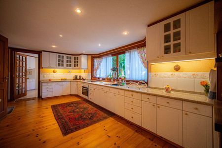 4_photo/94cf00c3fd.ceff8192393c33de-ATLAS-2eb0443e-a44a-48b8-a10b-cad2a3da952e.jpg de casa de condomínio à venda com 4 quartos, 470m² em Caiapia, Cotia