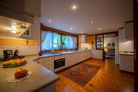 23_photo/94cf00c3fd.ceff8192393c33de-ATLAS-cb4b3f42-69fb-42f6-a4ce-cdf3f3305c55.jpg de casa de condomínio à venda com 4 quartos, 470m² em Caiapia, Cotia