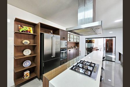 15_photo/94cf00c6cb.7954feb32d1ae247-ATLAS-6cc85c83-53fa-47c7-985a-a0aa8c9717e6.jpg de casa à venda com 4 quartos, 750m² em Vila de Sao Fernando, Cotia