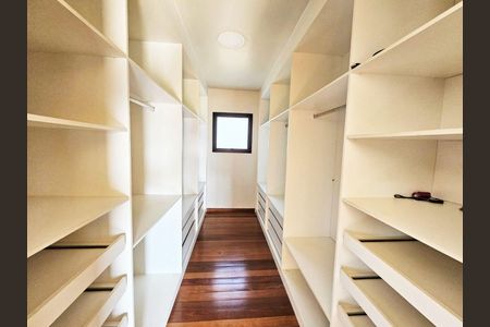 41_photo/94cf00c6cb.7954feb32d1ae247-ATLAS-e1a2b734-48de-4f31-b50b-f08595e76b4f.jpg de casa à venda com 4 quartos, 750m² em Vila de Sao Fernando, Cotia