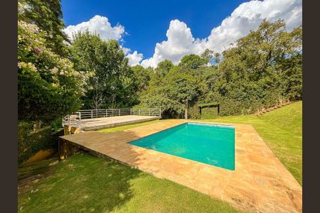 10_photo/94cf00c6cf.49d655132eb04021-ATLAS-644cbd5b-090b-41ba-8a6a-10cabf2da3ad.jpg de casa de condomínio à venda com 3 quartos, 714m² em Vila de Sao Fernando, Cotia