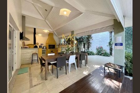 10_photo/94cf00e945.db829c6054abc860-ATLAS-9866600f-2f8a-4228-add5-ce096cd7f52b.jpg de casa à venda com 4 quartos, 553m² em Parque Rincao, Cotia