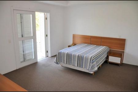 4_photo/94cf00e997.7e2ea02b9085bf9d-ATLAS-5def1f13-44bb-408a-96ce-fb239038fe67.jpg de casa à venda com 6 quartos, 431m² em Caiapia, Cotia