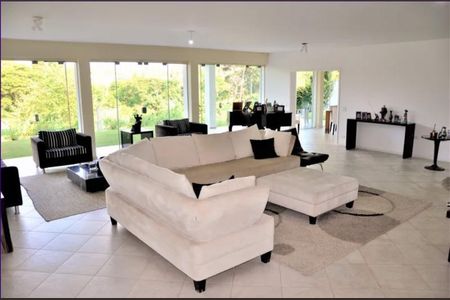 8_photo/94cf00e997.7e2ea02b9085bf9d-ATLAS-9cd6683a-562a-4ab9-99ef-056e1494d604.jpg de casa à venda com 6 quartos, 431m² em Caiapia, Cotia