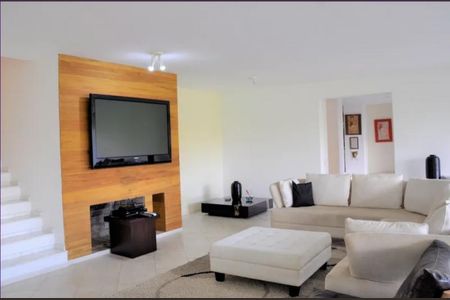 11_photo/94cf00e997.7e2ea02b9085bf9d-ATLAS-ce7aa71a-d9cb-490e-be54-fa7acc501aaa.jpg de casa à venda com 6 quartos, 431m² em Caiapia, Cotia