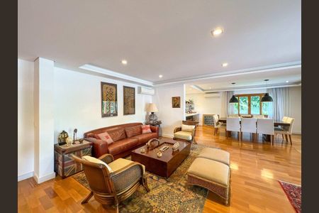 6_photo/94cf00e9f5.74a96c0b2c4b8c29-ATLAS-9302fcc0-cec1-4fbb-b8e2-e1ef87402c83.jpg de casa de condomínio à venda com 5 quartos, 488m² em Vila de Sao Fernando, Cotia