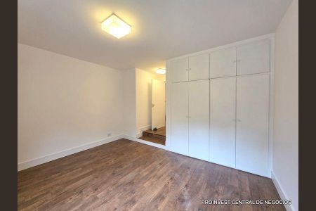 47_photo/94cf00eaa5.70d34e1d457a0501-ATLAS-6435fe21-21ea-41e7-9078-faacb0a00e79.jpg de casa para alugar com 4 quartos, 498m² em Caiapia, Cotia