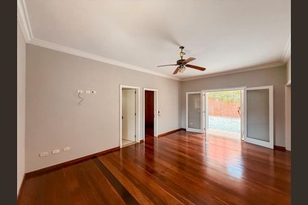 10_photo/94cf00ed79.201e5a1018c1a13c-ATLAS-162f5f9e-c0cb-45e9-b963-e0b8d6ba1827.jpg de casa de condomínio à venda com 4 quartos, 490m² em Jardim Sao Paulo II, Cotia