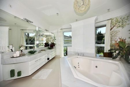 47_photo/94cf00ed7b.9f73e101bd22bb98-ATLAS-eef68aae-6181-47d1-935e-dfebfd26915e.jpg de casa de condomínio à venda com 4 quartos, 570m² em Jardim Sao Paulo II, Cotia