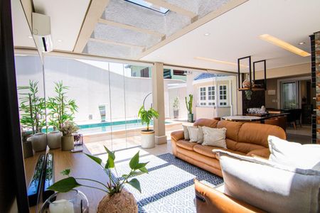 8_photo/94cf00ed9b.5cacb5cd1a05b02e-ATLAS-c6618b7d-9eac-46e4-b80e-808c5c4367ee.jpg de casa à venda com 4 quartos, 358m² em Cotia, Cotia