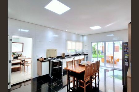 2_photo/94cf00eda5.fbcd7a2e7ac63d93-ATLAS-ce4451cc-6591-48fb-aeb8-36869808190b.jpg de casa de condomínio à venda com 5 quartos, 487m² em Jardim Sao Paulo II, Cotia