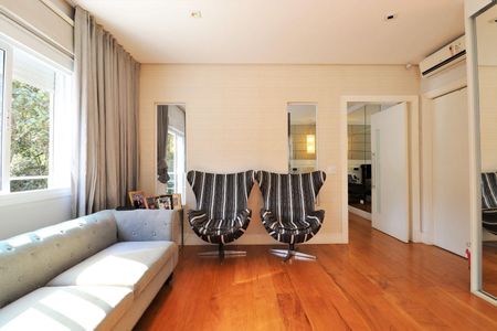 8_photo/94cf00eded.4540318967139590-ATLAS-59fa21e1-4f98-42e2-aad8-8954c3f81e1f.jpg de casa de condomínio à venda com 5 quartos, 1200m² em Caiapia, Cotia